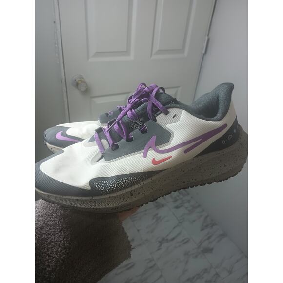 Nike Air Zoom Pegasus 39 Shield Running Shoes Bone/Cobblestone/Purple sz 9 - Picture 4 of 9